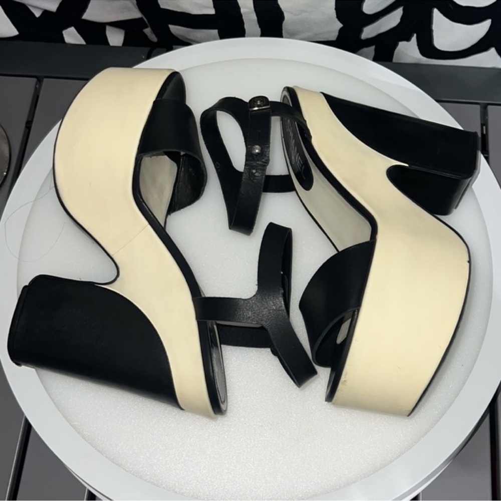 Authentic Chanel black leather signature luxury designer platform sandals sz 9 - Picture 6 of 15